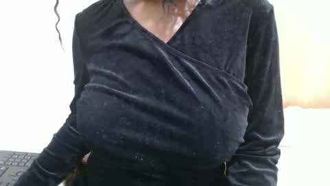 fruity28 online show from 17, 11, 2025