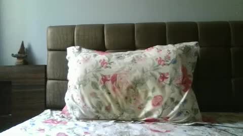 fruti loops  Bull online show from 15, 2, 2025