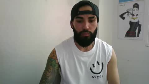 Snapshot of ftmen chatting on 20, 5, 2026 Jestevan online show from 20, 5, 2026