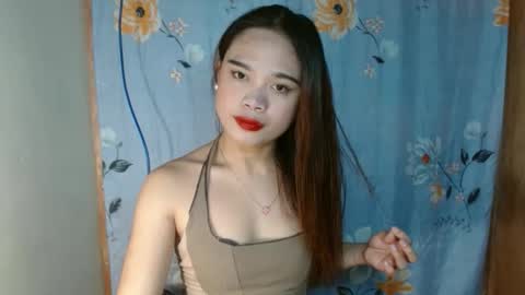 Snapshot of fuchsia_love chatting on 15, 9, 2025 HI IM RONA DONT FORGET GIVE ME THUMBS UP AND JOIN TO MY FANCLUB online show from 15, 9, 2025