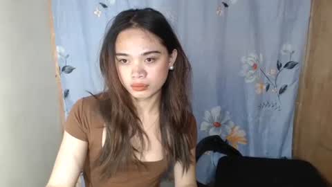 Snapshot of fuchsia_love chatting on 17, 9, 2025 HI IM RONA DONT FORGET GIVE ME THUMBS UP AND JOIN TO MY FANCLUB online show from 17, 9, 2025