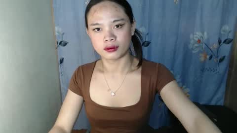 Snapshot of fuchsia_love chatting on 30, 9, 2025 HI IM RONA DONT FORGET GIVE ME THUMBS UP AND JOIN TO MY FANCLUB online show from 30, 9, 2025