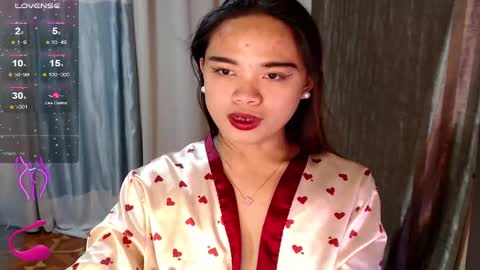 Snapshot of fuchsia_love chatting on 11, 10, 2025 HI IM RONA DONT FORGET GIVE ME THUMBS UP AND JOIN TO MY FANCLUB online show from 11, 10, 2025