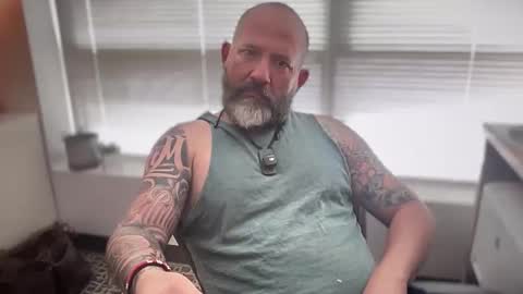 Snapshot of fuckadilf chatting on 24, 4, 2026 fuckadilf online show from 24, 4, 2026