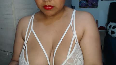 Mia and Gary  online show from 28, 11, 2025