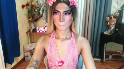Snapshot of fuckingtransangel chatting on 22, 6, 2026 ANGELICA FOX online show from 22, 6, 2026