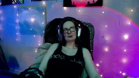 Princess Nellie  Captain Simon online show from 3, 2, 2025