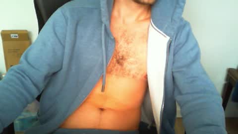 Snapshot of funnyeucouple chatting on 13, 10, 2025 YWhiteNiceMan online show from 13, 10, 2025