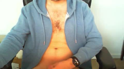 Snapshot of funnyeucouple chatting on 12, 11, 2025 YWhiteNiceMan online show from 12, 11, 2025