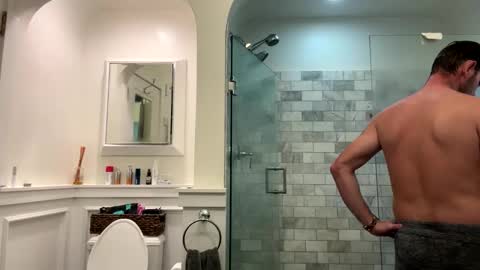 Snapshot of funtimes4us32 chatting on 7, 12, 2024 Funtimes4us32 online show from 7, 12, 2024