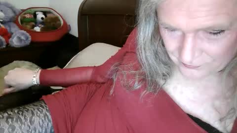 Jessie Love online show from 12, 4, 2026