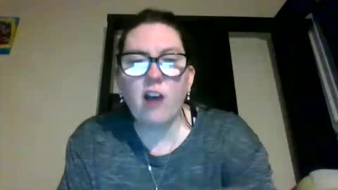 fuzzypeaches87 online show from 6, 4, 2026