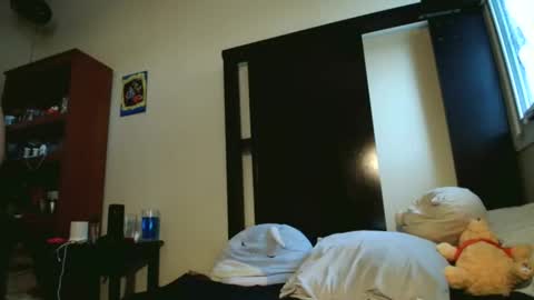 fuzzypeaches87 online show from 17, 4, 2026