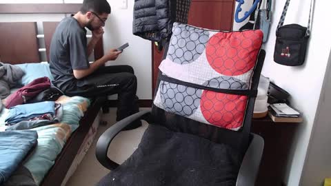 Snapshot of fvckhorneyguy chatting on 1, 4, 2026 andrew online show from 1, 4, 2026