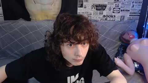 Snapshot of g1vememoney chatting on 27, 6, 2026 Ian online show from 27, 6, 2026