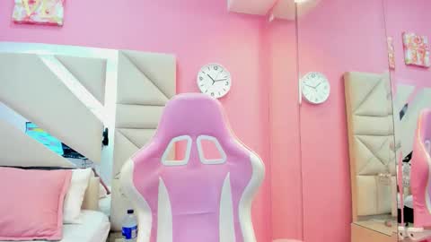 Snapshot of gabby_monroe chatting on 28, 4, 2026 Gabby online show from 28, 4, 2026
