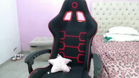 G A B R I E L A I S B A C K.  online show from 17, 12, 2025