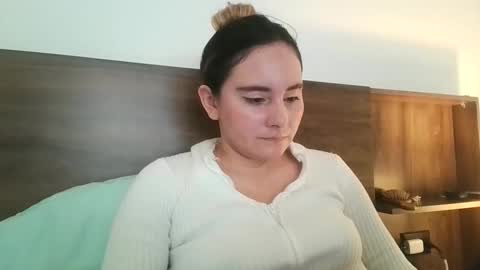 Snapshot of gabriela_miller_2 chatting on 13, 5, 2026 Gabriela Miller online show from 13, 5, 2026
