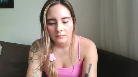 Snapshot of gabriela_miller_2 chatting on 19, 6, 2026 Gabriela Miller online show from 19, 6, 2026