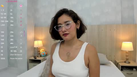Gabriela Vargas online show from 10, 10, 2025
