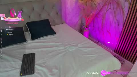   online show from 18, 10, 2025