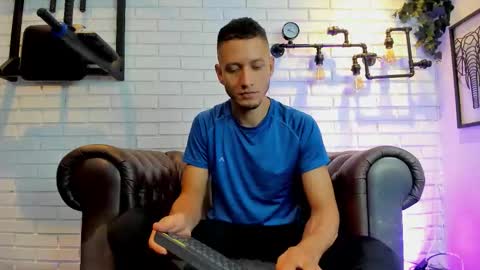 Snapshot of gabrieldraven chatting on 23, 9, 2025 gabrieldraven online show from 23, 9, 2025