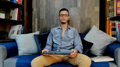 Snapshot of gabrieldraven chatting on 25, 9, 2025 gabrieldraven online show from 25, 9, 2025