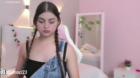 Snapshot of gabriellahoney18 chatting on 31, 1, 2025 Gabriella online show from 31, 1, 2025