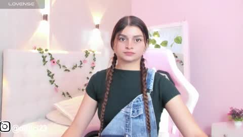 Snapshot of gabriellahoney18 chatting on 5, 3, 2025 Gabriella online show from 5, 3, 2025