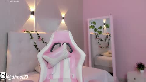 Snapshot of gabriellahoney18 chatting on 7, 3, 2025 Gabriella online show from 7, 3, 2025