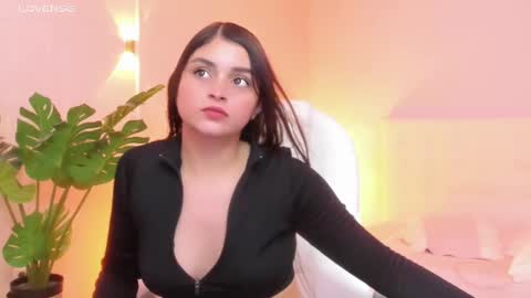 Snapshot of gabriellahoney18 chatting on 8, 9, 2025 Gabriella online show from 8, 9, 2025