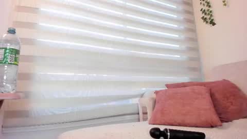 Snapshot of gabrielle_steele chatting on 1, 7, 2026 online show from 1, 7, 2026
