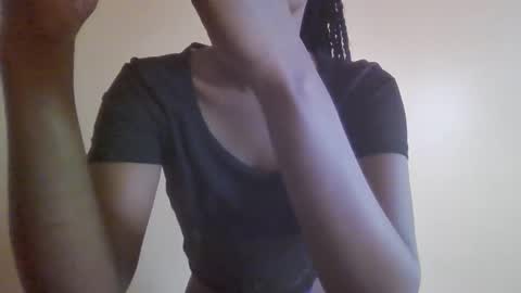 Snapshot of gada_charm chatting on 1, 3, 2025 Gada online show from 1, 3, 2025