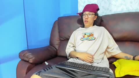 Snapshot of gadiel_sex chatting on 3, 3, 2025 gadiel_sex online show from 3, 3, 2025