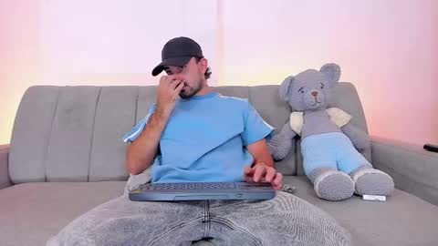 gal_stone_ online show from 10, 3, 2026