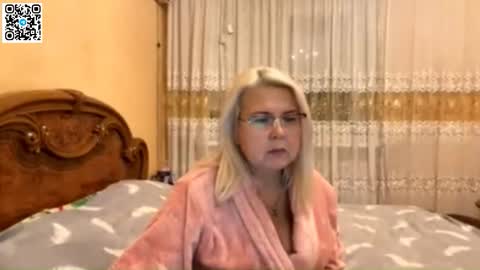 Snapshot of galatea_2025 chatting on 28, 10, 2025 galatea_2025 online show from 28, 10, 2025