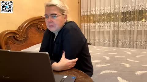 Snapshot of galatea_2025 chatting on 1, 11, 2025 galatea_2025 online show from 1, 11, 2025