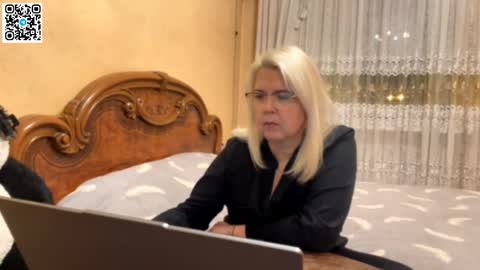 Snapshot of galatea_2025 chatting on 3, 11, 2025 galatea_2025 online show from 3, 11, 2025