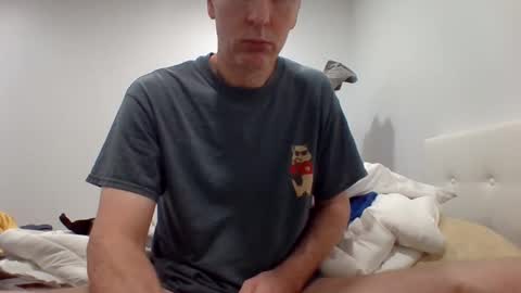 Snapshot of gamerboy200 chatting on 16, 11, 2025 gamerboy200 online show from 16, 11, 2025