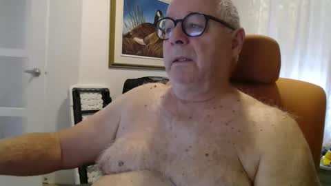 Snapshot of gamin68 chatting on 26, 10, 2025 gamin68 online show from 26, 10, 2025