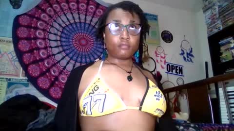 Snapshot of gardeniaspear chatting on 19, 5, 2026 Gardenia online show from 19, 5, 2026