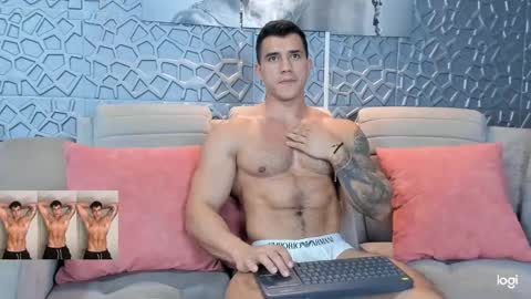 Snapshot of garret_alvin_ chatting on 23, 12, 2024 Garret online show from 23, 12, 2024
