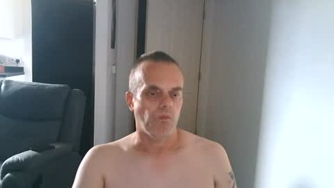Snapshot of gary1862uk chatting on 9, 8, 2026 gary1862uk online show from 9, 8, 2026