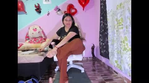 Snapshot of gaticahot001 chatting on 25, 11, 2025 Diana online show from 25, 11, 2025