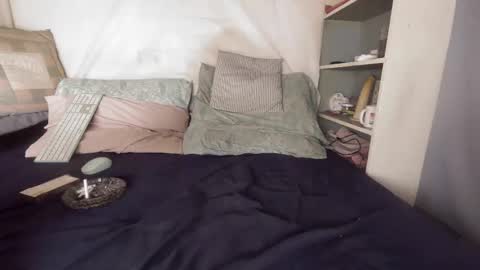 Snapshot of gayrobbin chatting on 22, 11, 2025 gayrobbin online show from 22, 11, 2025