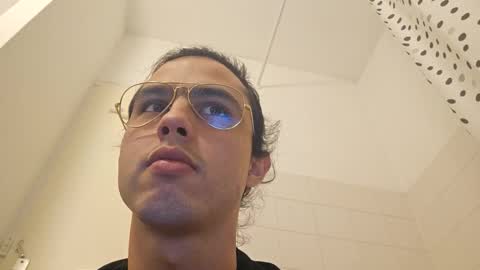 Snapshot of gbz17 chatting on 30, 11, 2025 gbz17 online show from 30, 11, 2025