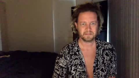 gcsurfer81 online show from 10, 2, 2025