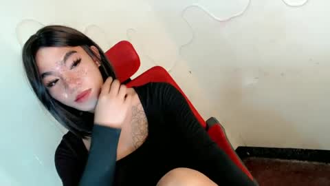 Snapshot of gelluxxx chatting on 18, 6, 2026 gelo online show from 18, 6, 2026
