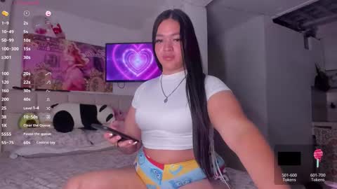   online show from 18, 10, 2025
