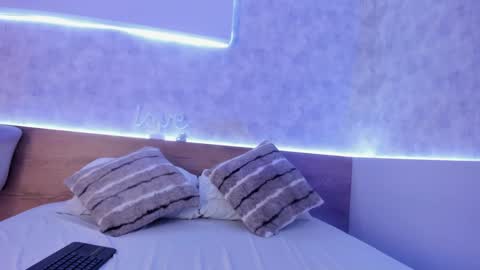 geminis muentes online show from 4, 2, 2025